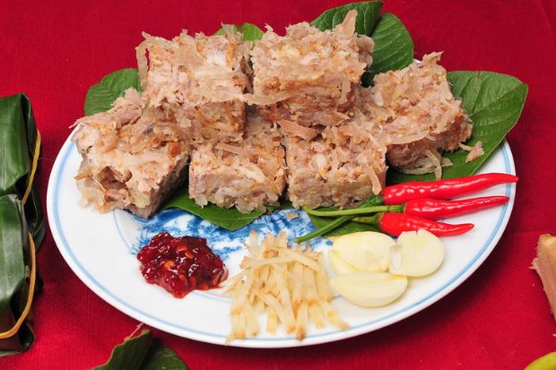 đặc sản đ&agrave; nẵng - tr&eacute; b&agrave; đệ