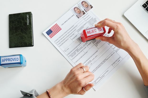 Thời gian chờ đợi xin visa định cư Mỹ diện F2A mất bao l&acirc;u?