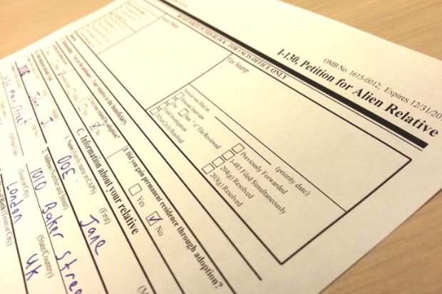 Lưu ý về việc chuẩn bị đơn bảo lãnh anh chị em diện F4