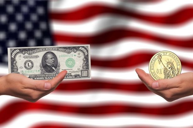 định cư Mỹ được mang bao nhi&ecirc;u tiền