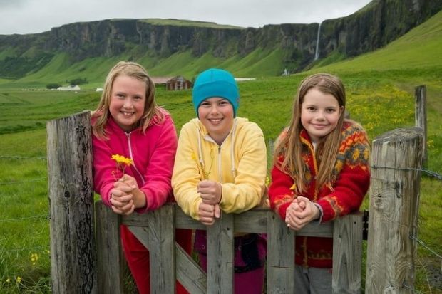 định cư Iceland dễ hay kh&oacute;