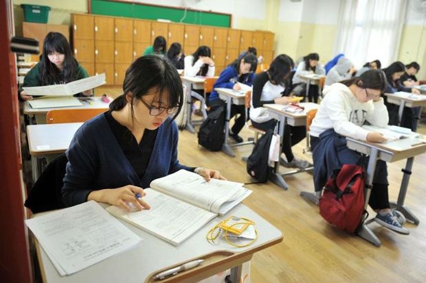 chăm chỉ học tập khi du học H&agrave;n Quốc