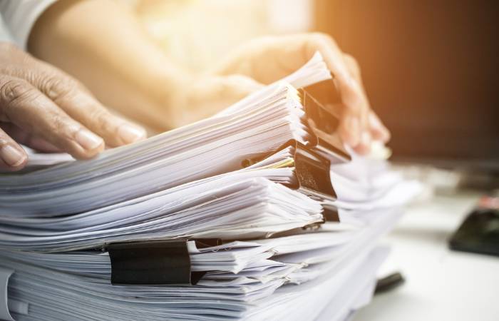 xét duyệt hồ sơ bảo lãnh vợ chồng