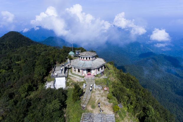 huế c&oacute; g&igrave; chơi - n&uacute;i bạch m&atilde;