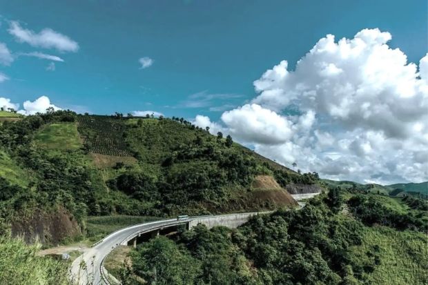 huế c&oacute; g&igrave; chơi - n&uacute;i ngự b&igrave;nh