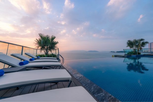 liệt k&ecirc; c&aacute;c sản phẩm combo nha trang - Royal Beach Boton Blue Hotel & Spa Nha Trang 5*