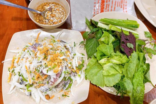 Món ăn ngon ở Rạch Giá - Gỏi cá trích