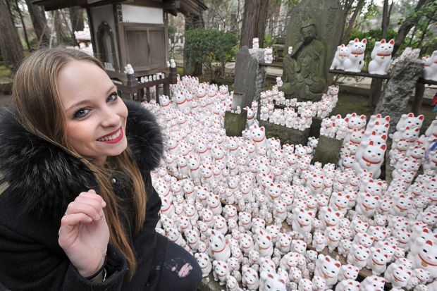 Ng&ocirc;i đền Gotokuji - L&yacute; do n&ecirc;n gh&eacute; ng&ocirc;i đền
