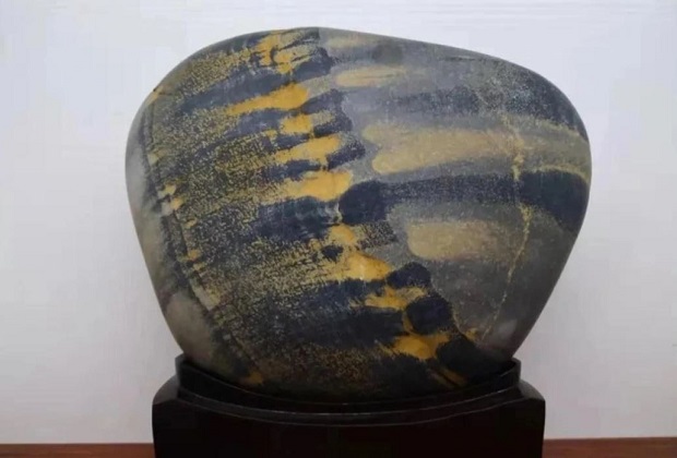 ngôi làng hà gia bối - lý do viên đá có giá trị