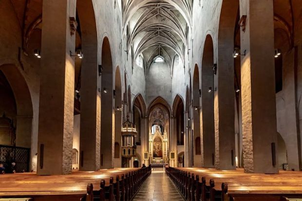 Nhà thờ Turku - Bên trong nhà thờ