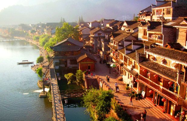 Tour Phượng Hoàng Cổ Trấn – Trương Gia Giới 5N4Đ Trọn Gói Giá Tốt