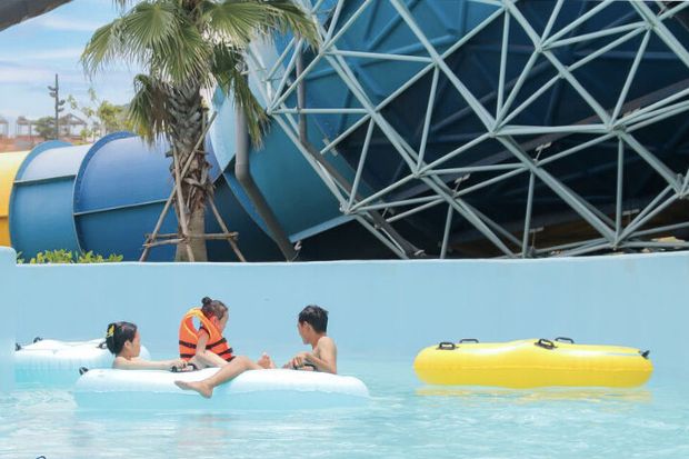 Wonderland Water Park - Dòng Sông Vô Tận