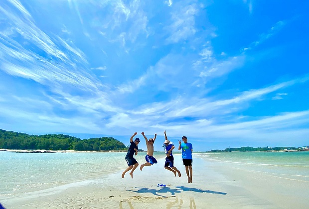 NGÀY 3: ĐẢO CÔ TÔ - CẢNG CÁI RỒNG - HÀ NỘI (ĂN SÁNG / TRƯA / - )