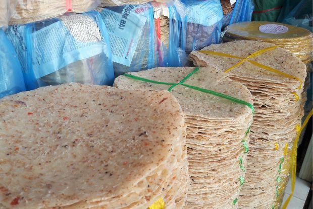 Đặc sản Bình Định - Bánh tráng nước dừa