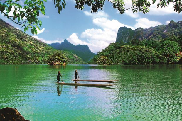 Du lịch hồ Ba Bể - Đôi nét về hồ Ba Bể
