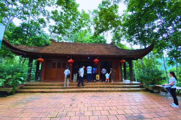 Du lịch hồ Ba Bể - Đền An Mã