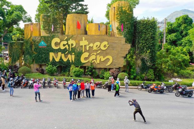 Khu du lịch Núi Cấm - Cáp treo