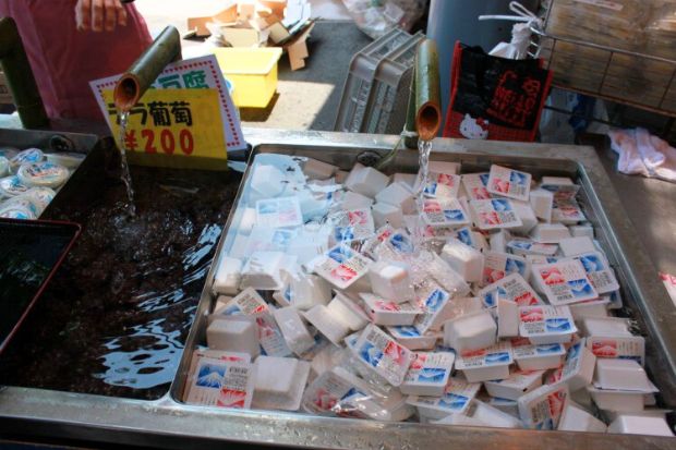 Làng cổ Oshino Hakkai - Ẩm thực