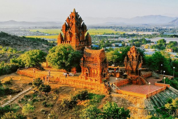 liệt kê các sản phẩm combo ninh thuận - Tháp Po Klong Garai