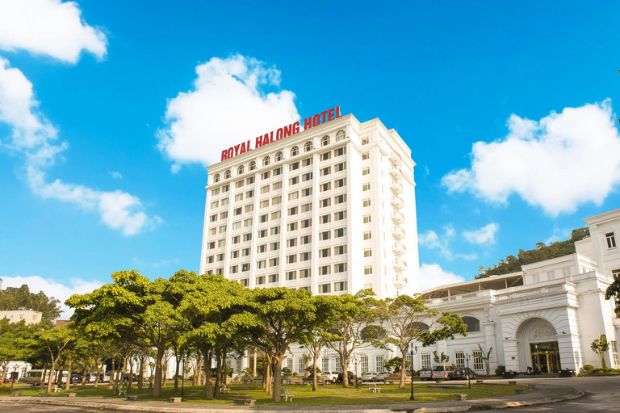 liệt kê các sản phẩm combo quảng ninh - Khách sạn Royal Hạ Long 5*