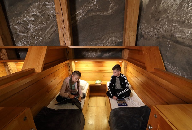 mỏ muối Wieliczka - khách sạn dưới độ sâu trăm mét