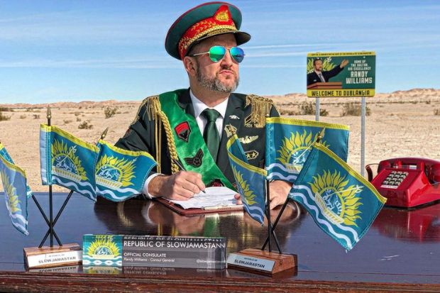 Quốc gia Slowjamastan - Randy Williams