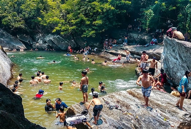 thác hồ giang thơm quảng nam - Đắm chìm trong dòng suối mát lạnh 