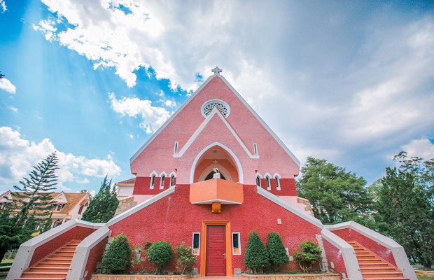 tour du lịch Đà Lạt - Nhà thờ Domaine De Marie Đà Lạt