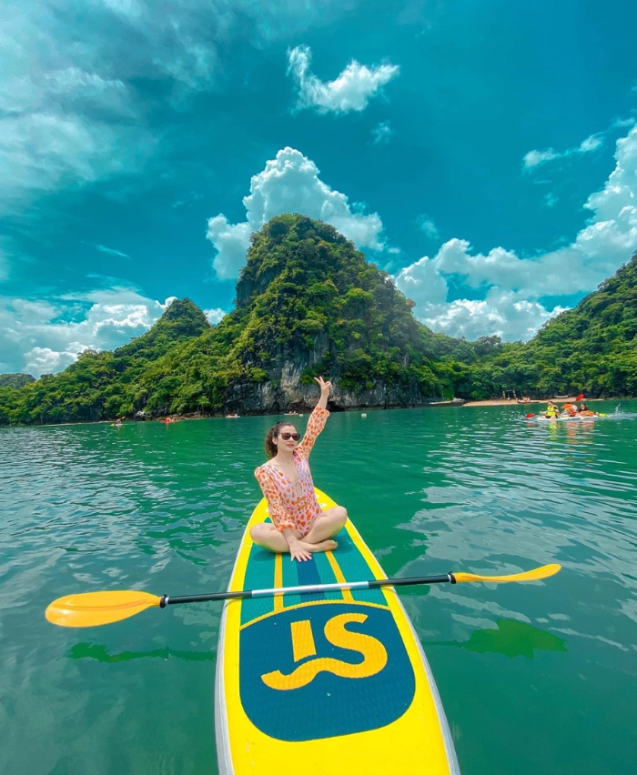 V&eacute; m&aacute;y bay đi V&acirc;n Đồn th&aacute;ng 10