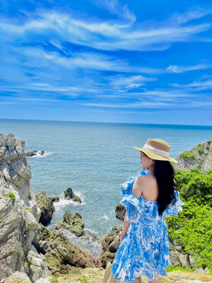 V&eacute; m&aacute;y bay đi V&acirc;n Đồn th&aacute;ng 10