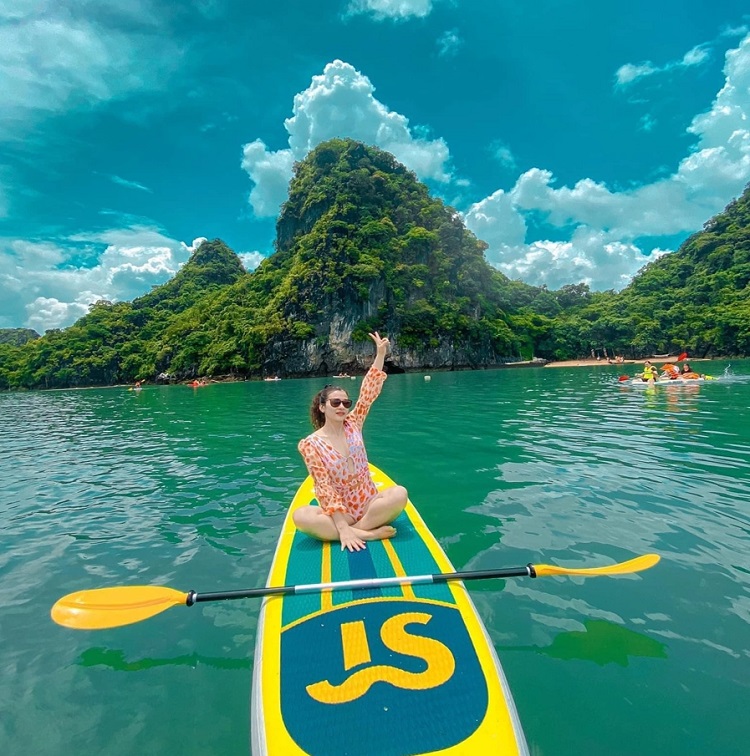 vé máy bay đi Vân Đồn tháng 11