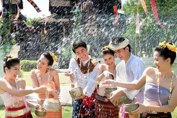 định cư L&agrave;o