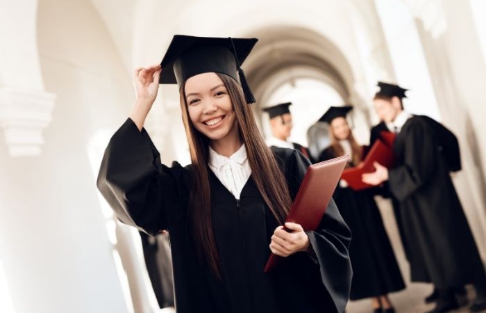 Du học sinh được nộp đơn gia hạn visa mà không cần tham gia phỏng vấn 