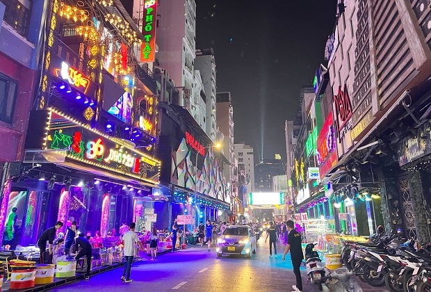 tết dương lịch đi chơi ở đâu TP,HCM - phố tây bùi viện