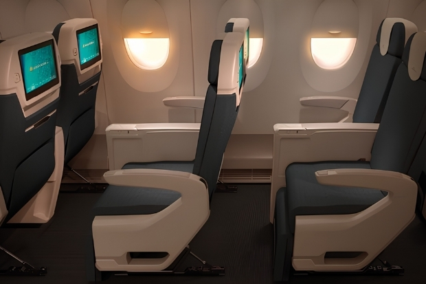 Cung cấp hệ thống hạng ghế đa dạng khi h&agrave;nh kh&aacute;ch đặt v&eacute; m&aacute;y bay Vietnam Airlines đi Đ&agrave; Lạt