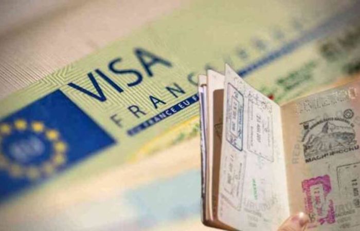 Nhận kết quả visa pháp