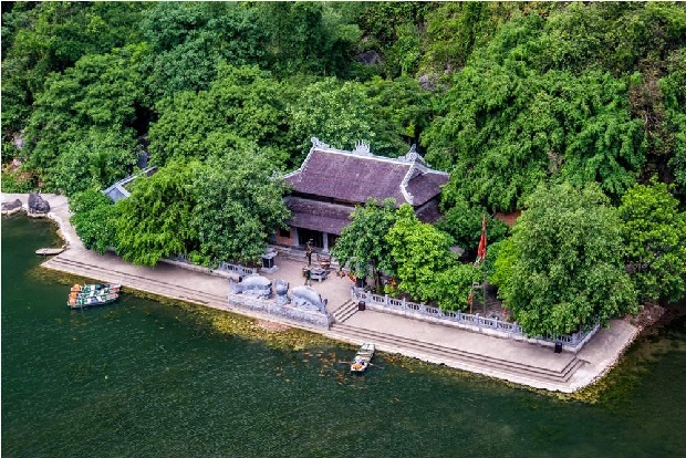 Ch&egrave;o thuyền Kayak Tr&agrave;ng An - Đền Tr&igrave;nh