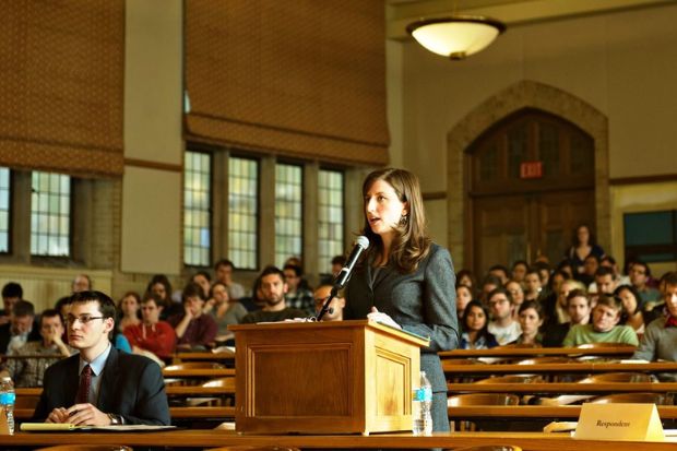 Chương tr&igrave;nh học ng&agrave;nh Luật ở Mỹ