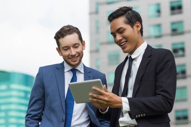 Luật sư ph&aacute;p chế doanh nghiệp tại Mỹ