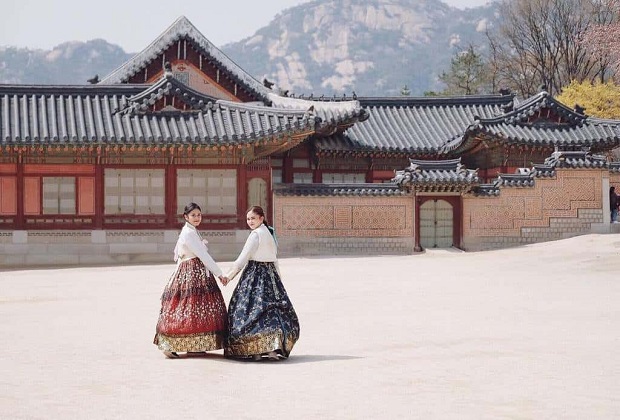 du lịch h&agrave;n quốc m&ugrave;a xu&acirc;n - cung điện gyeongbok