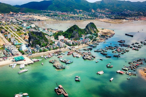 V&eacute; m&aacute;y bay đi V&acirc;n Đồn th&aacute;ng 12