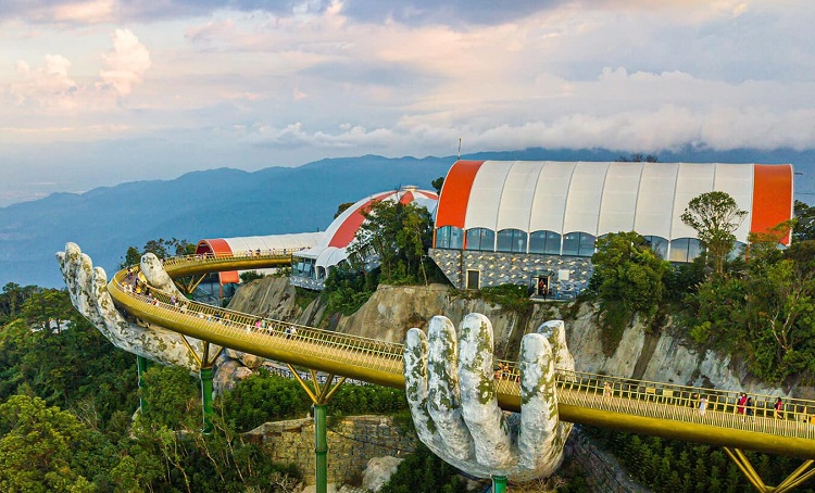 Cầu Vàng Bà Nà Hills