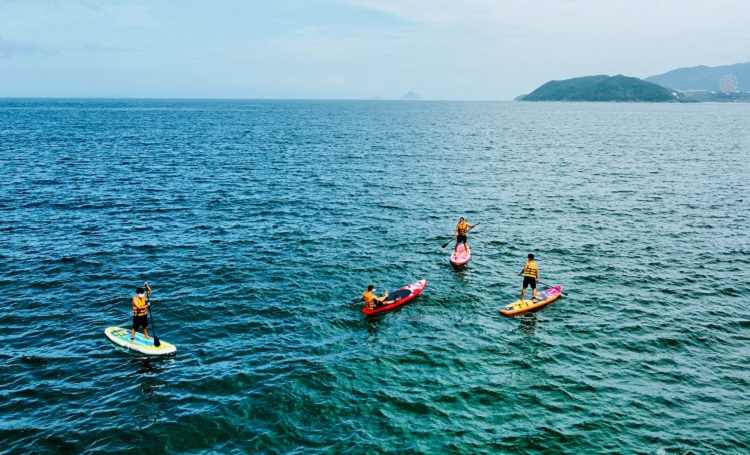 Chèo sup trên biển Nha Trang