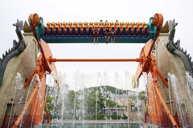 Công viên Dragon Park - vòng xoay tử thần