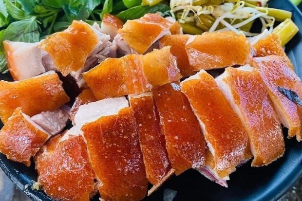 Đặc sản miền Bắc - Lợn quay Lạng Sơn