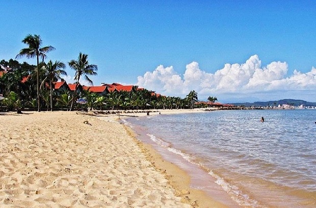 Bãi biển thiên đường Tuần Châu Hạ Long