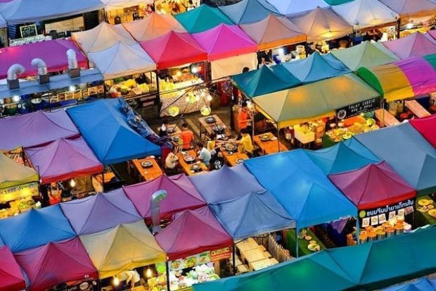 Địa điểm du lịch Bangkok - Chợ đêm Talad Rod Fai