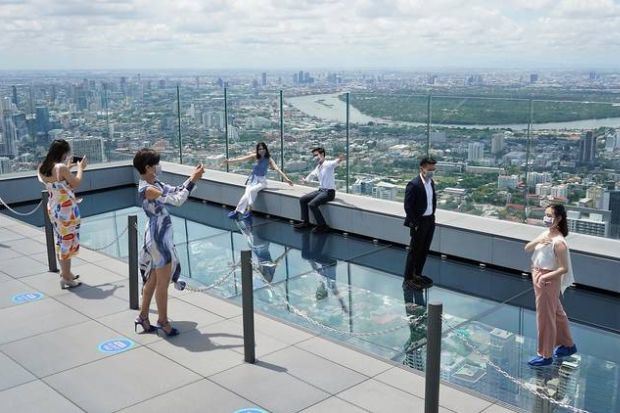 Địa điểm du lịch Bangkok - Mahanakhon Skywalk