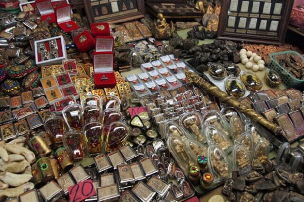 Điều kỳ lạ chỉ có ở Thái Lan - Khu chợ bùa chú Amulet