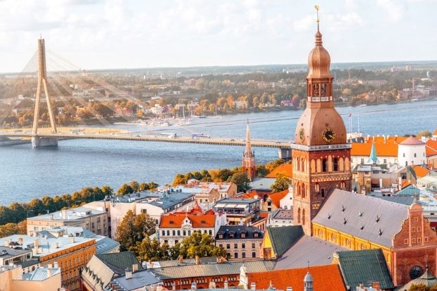 định cư tại Latvia